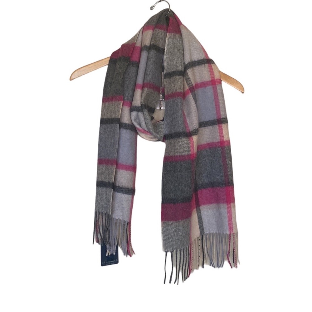 NWT The House Of Balmoral Scotland 100% Lambswool Pink Gray Plaid Scarf